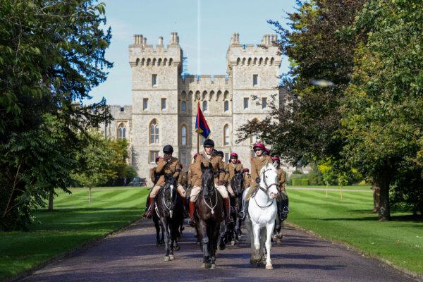 Day in Photos: UK Preps for Trump’s Visit, Military Exercises in Belarus, and Bird Singing Competition