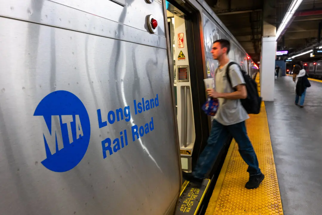 Trump to Appoint New Board for Mediations in New York Rail Labor Dispute