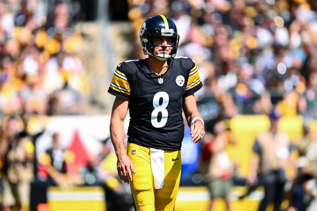 Aaron Rodgers #8 of the Pittsburgh Steelers reacts after a failed third-down conversion against the Seattle Seahawks at Acrisure Stadium in Pittsburgh on Sept. 14, 2025. (Joe Sargent/Getty Images)
