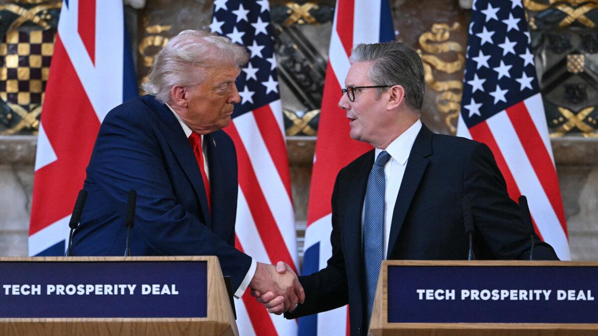 Britain's Prime Minister Keir Starmer (R) and U.S. President Donald Trump (L) shake hands at a joint press conference after their meeting at Chequers, in Aylesbury, central England, on Sept. 18, 2025, on the second day of Trump's second State Visit. (Andrew Caballero Reynolds/AFP via Getty Images)