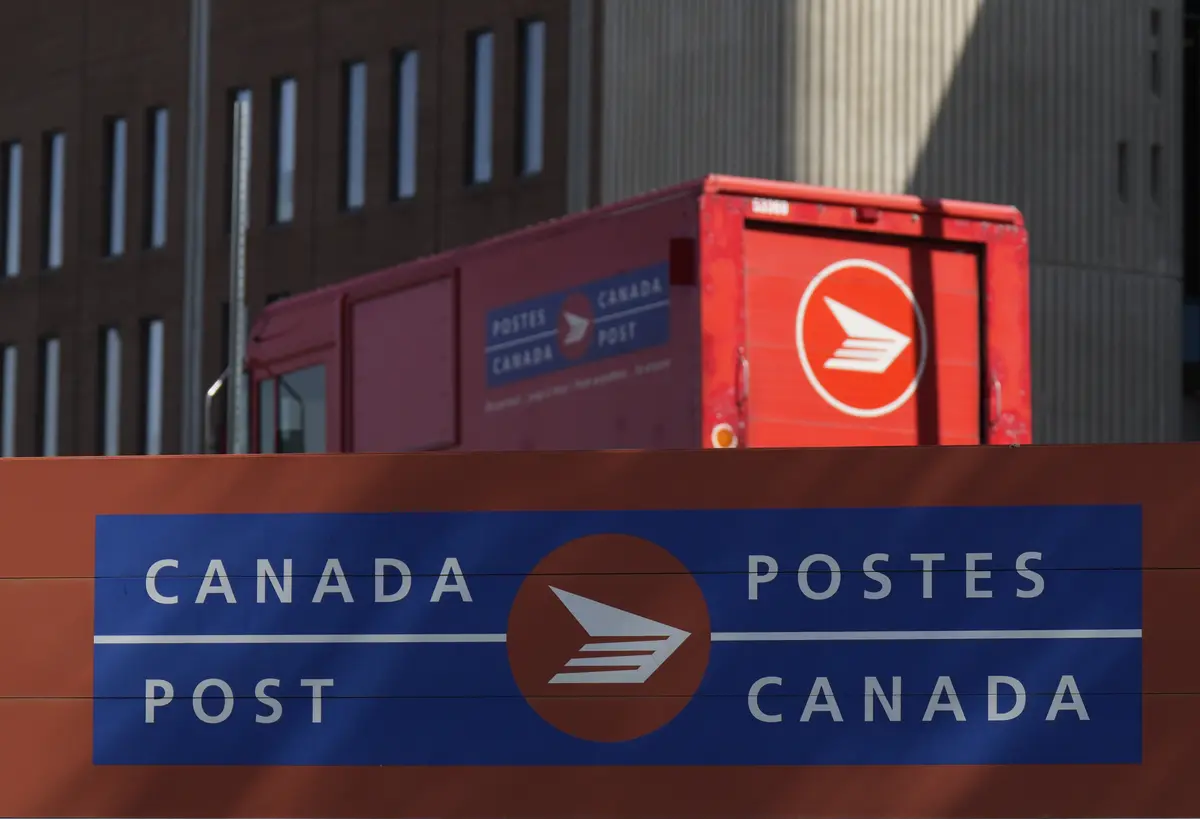 Canada Post Moves Ahead With Plans to Cut Home Delivery
