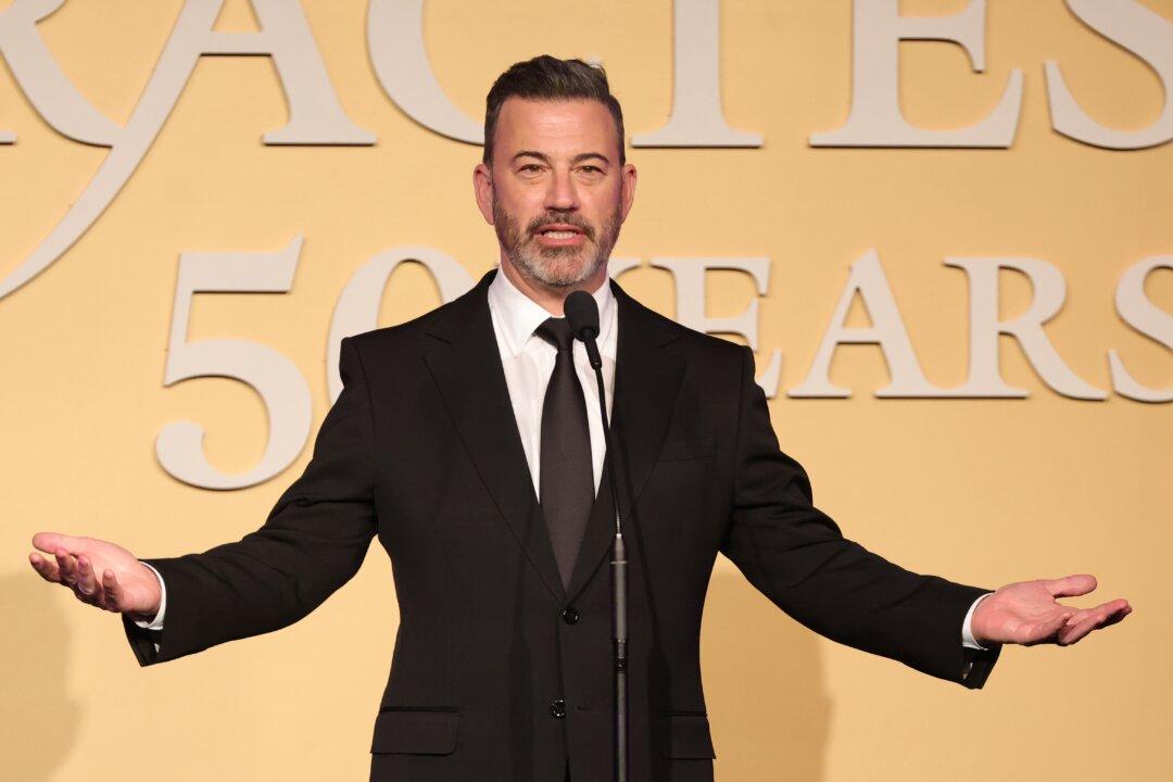 Sinclair Says It Won’t Air Jimmy Kimmel’s Show for Now