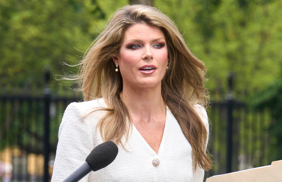 Judge Weighs Attempts to Dismiss Comey, James Cases Over Prosecutor’s Appointment thumbnail