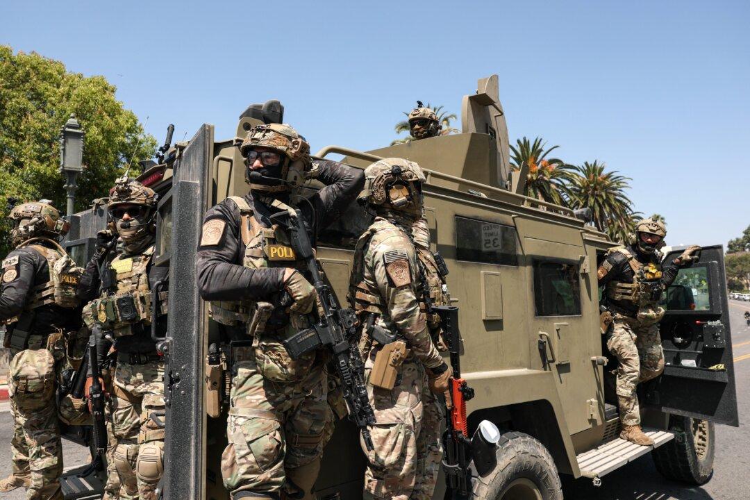 California Bans Most Law Enforcement, Including Federal Agents, From Wearing Masks