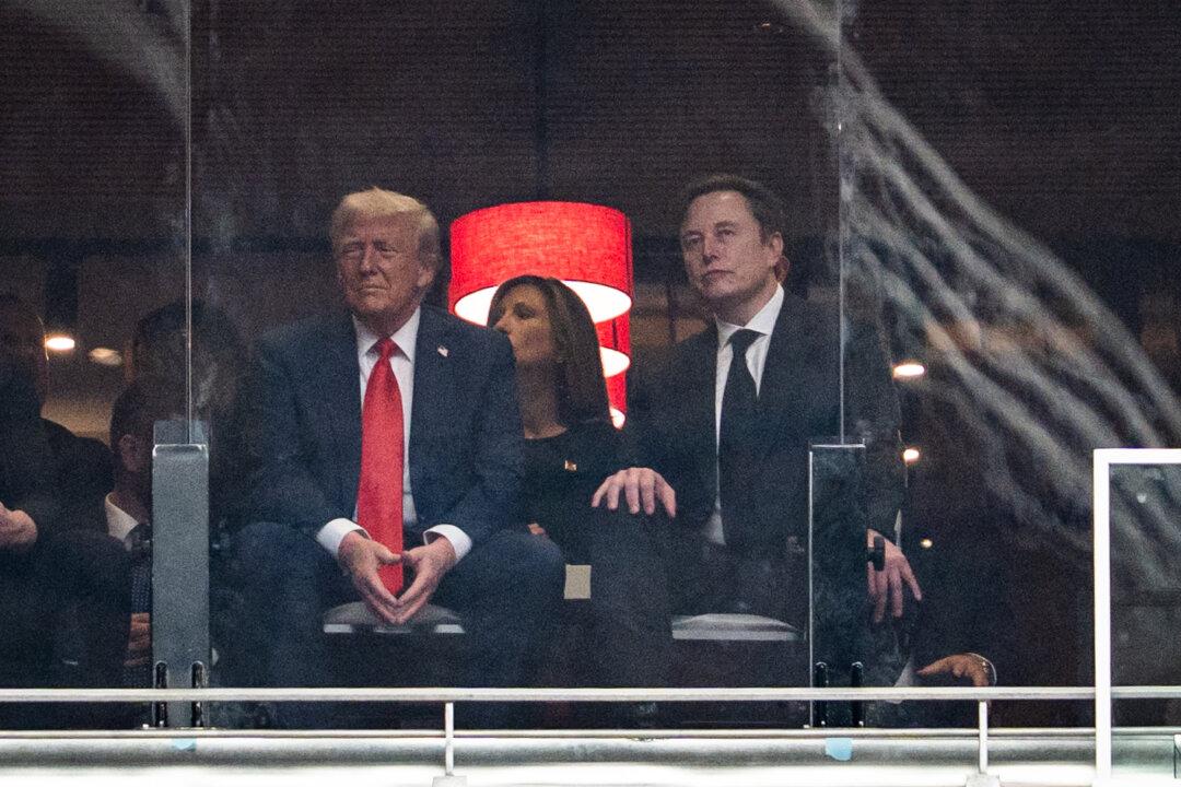 Trump Speaks About Meeting With Elon Musk at Kirk Memorial