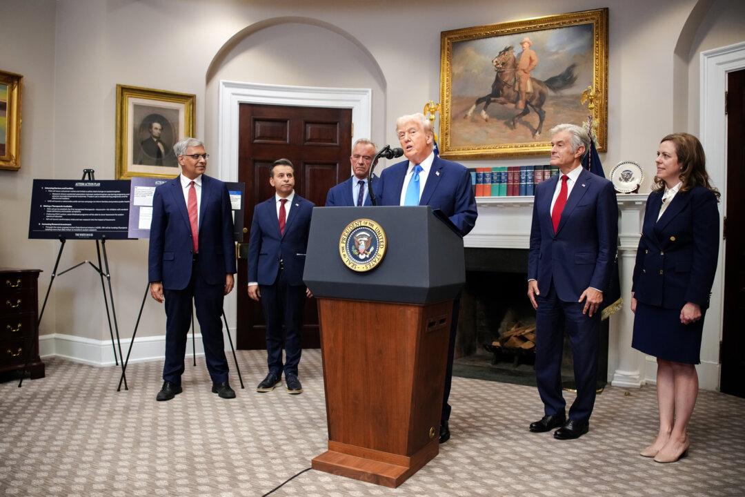 Health Officials Warn of Link Between Tylenol and Autism–What to Know