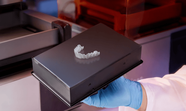 Shiny Smile Veneers