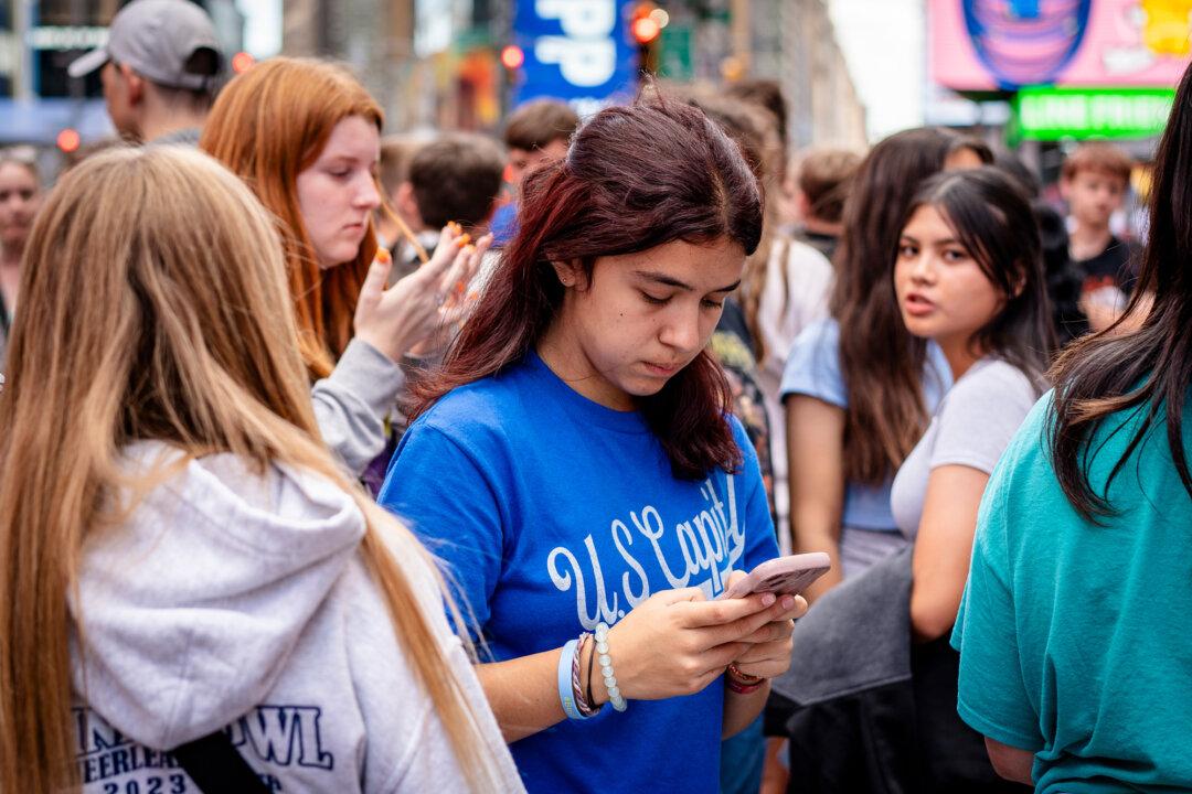 Social Media Ban to Help Target Teen Bullying Rates