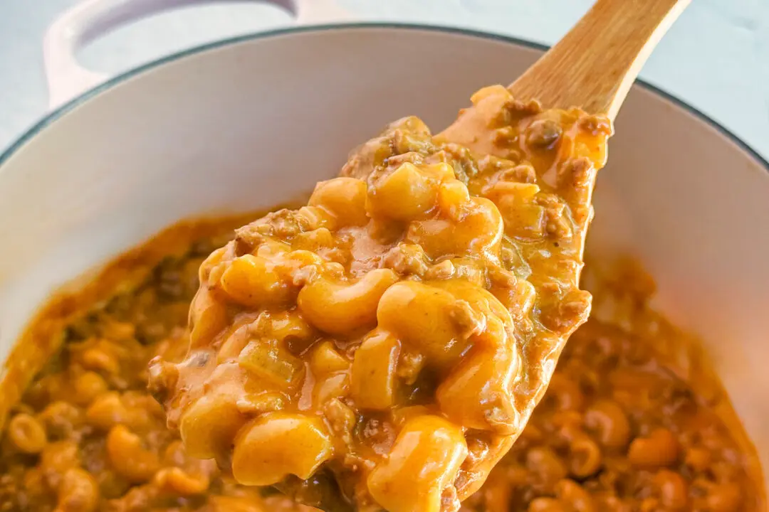 This Easy Ground Beef Pasta From ‘The Bear’ Is My New Favorite Dinner