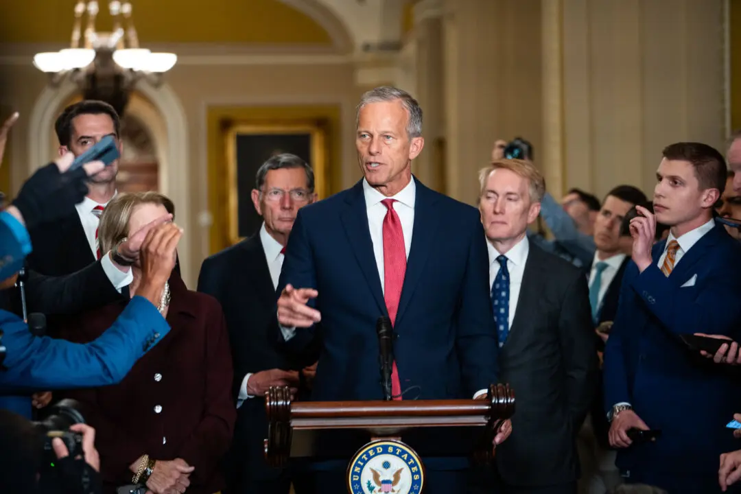 Senate Will Vote on Whether to Pay Troops During Shutdown