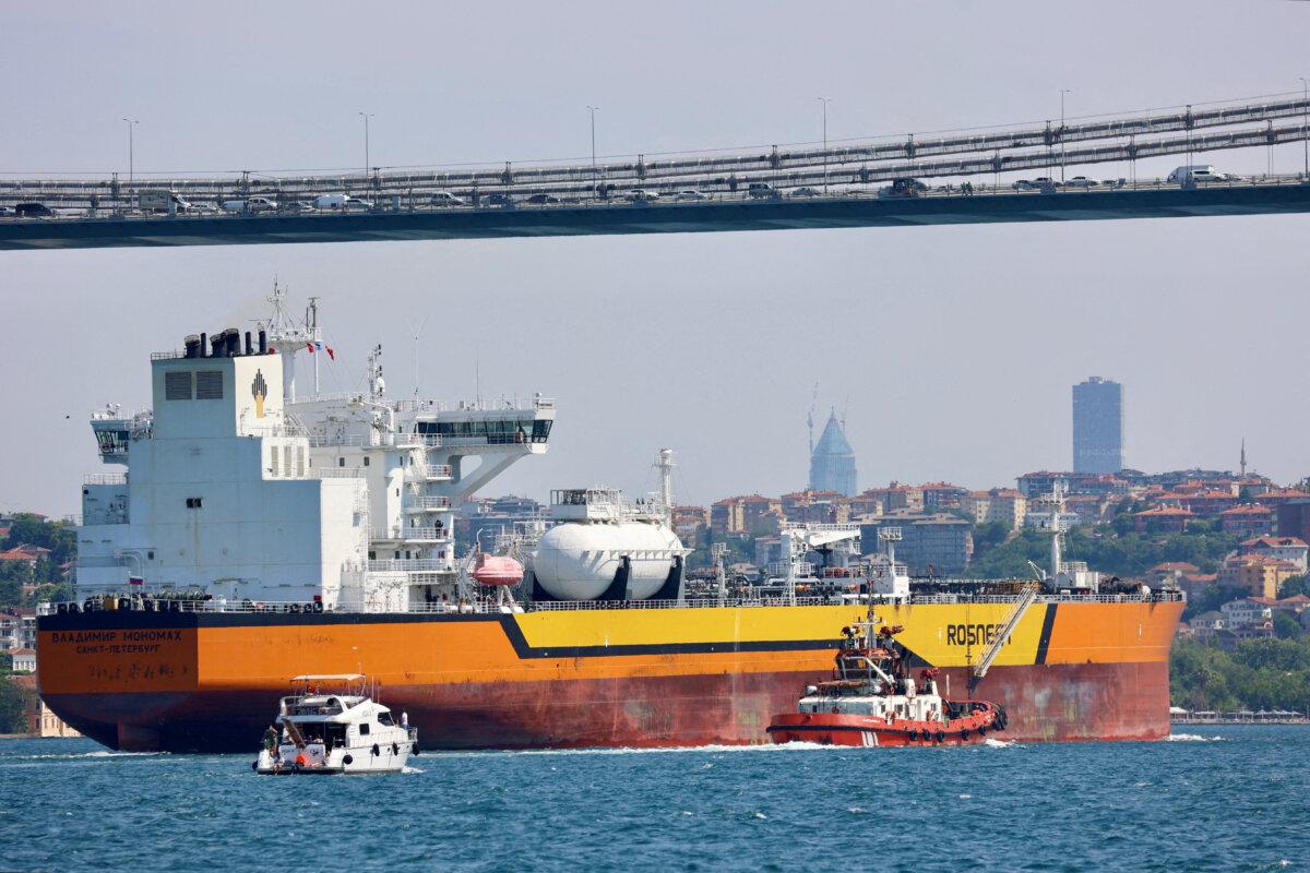 Rosneft's Russian-flagged crude oil tanker Vladimir Monomakh transits the Bosporus in Istanbul, Turkey, on July 6, 2023. (Yoruk Isik/File/Reuters)
