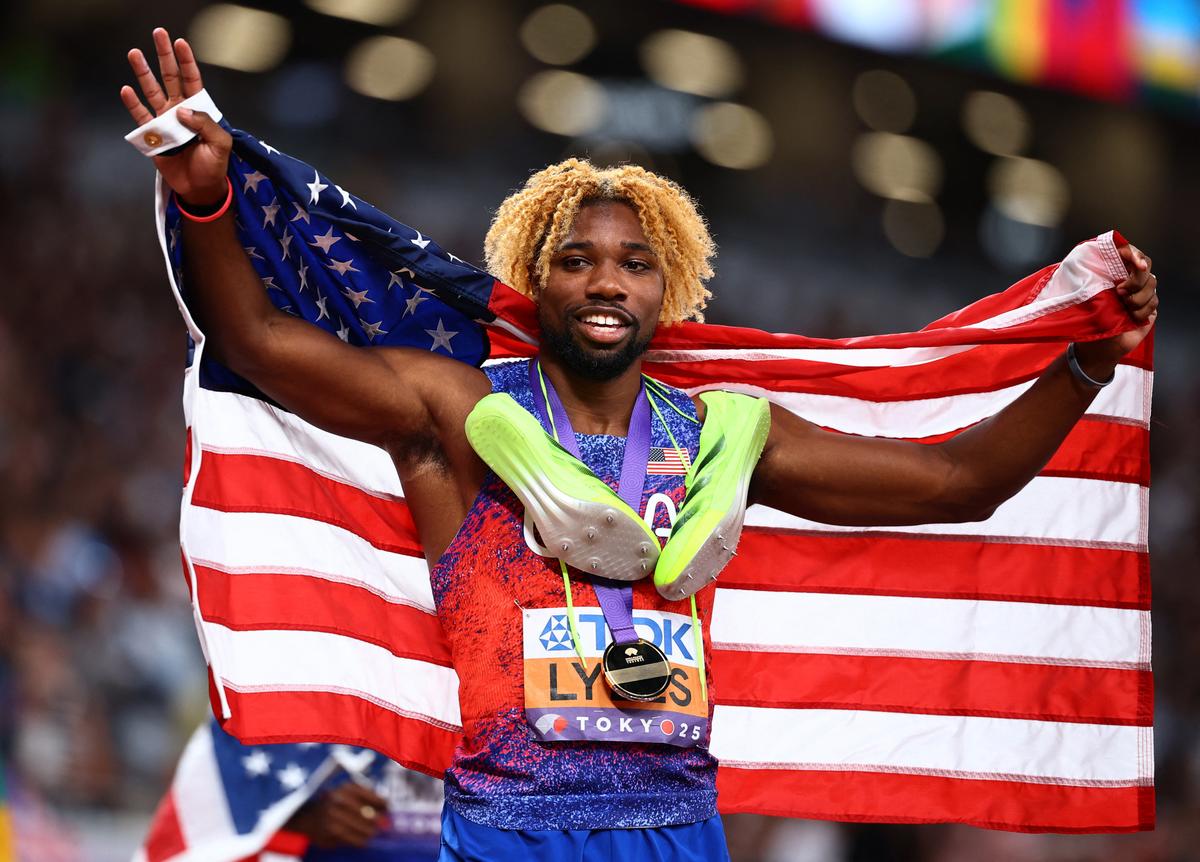 Lyles Surges Late to Win Fourth Successive 200m Gold