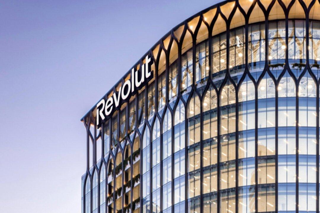 Reeves Says UK ‘Open for Business’ as Revolut Pledges £3Bn New Investment