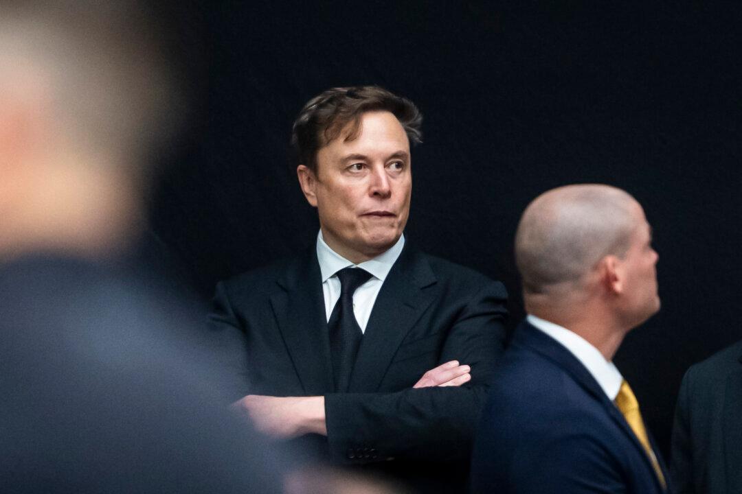 Musk Urges Netflix Boycott Over ‘Transgender Woke Agenda’ in Kids’ Shows