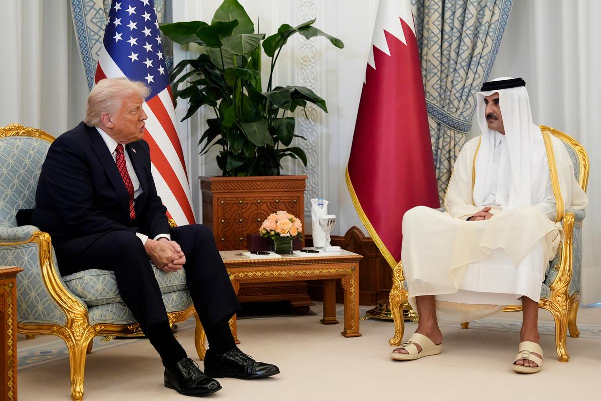 Trump Issues Executive Order Affirming Security Support for Qatar thumbnail