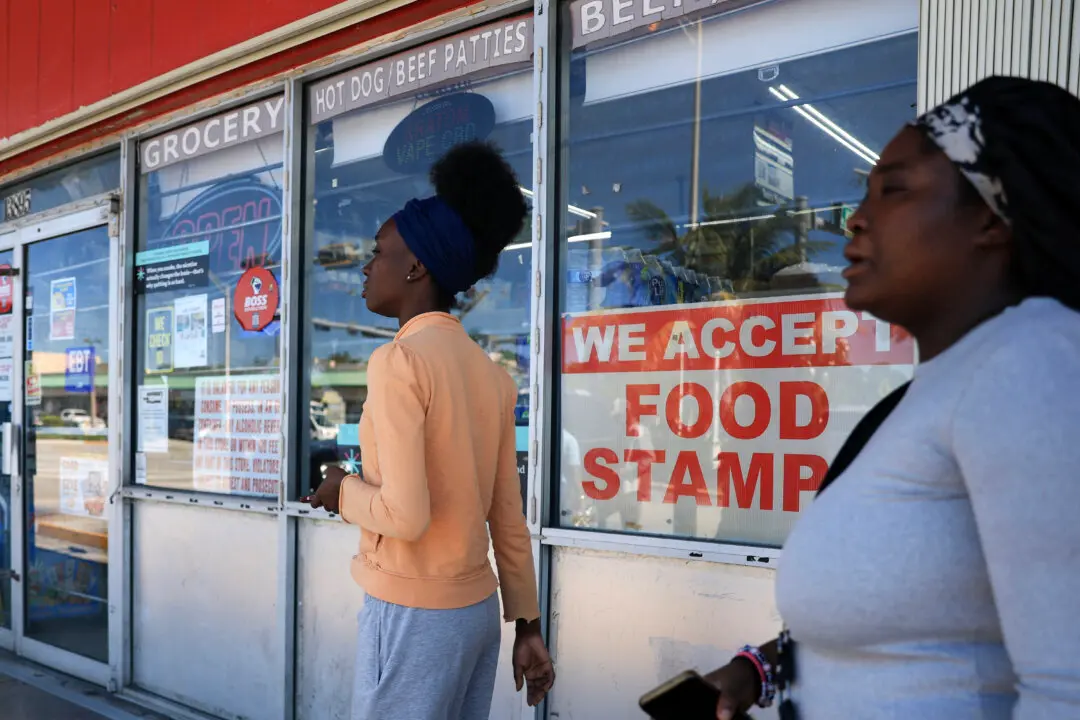 Trump Seeks Court Guidance on How to Keep Food Stamps Funded Amid Shutdown