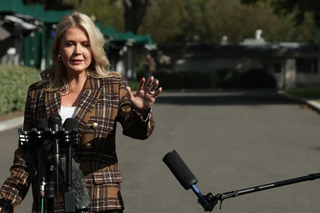 White House Press Secretary Speaks to Reporters on Trade Talks