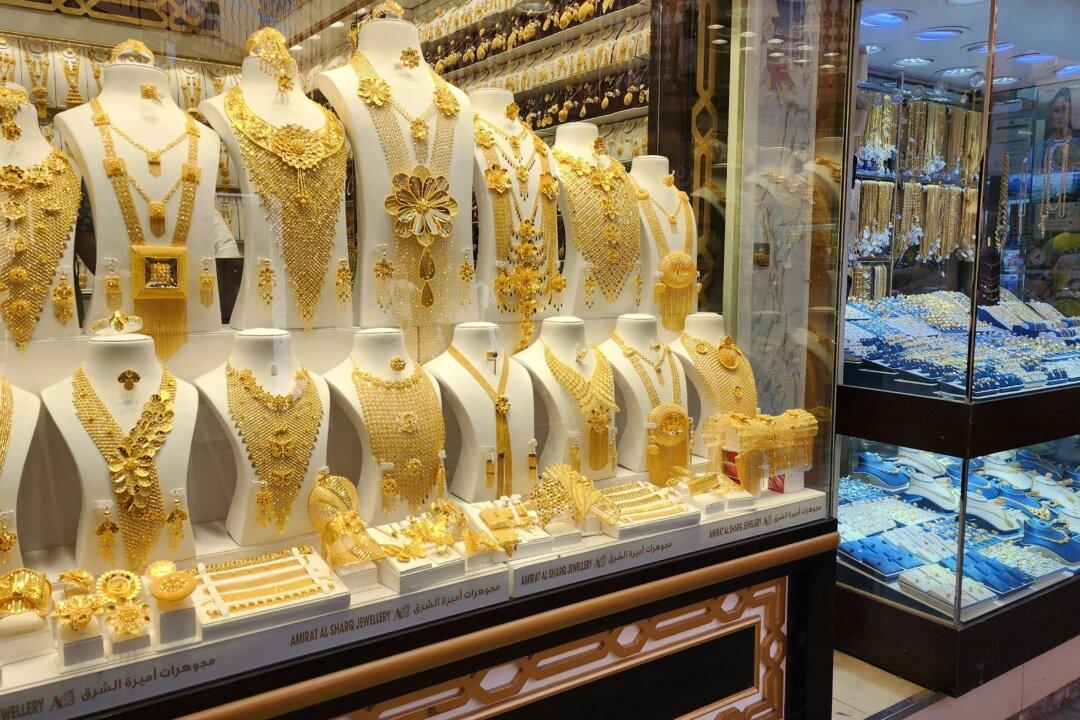 Diamond and Bangles to the Gulf