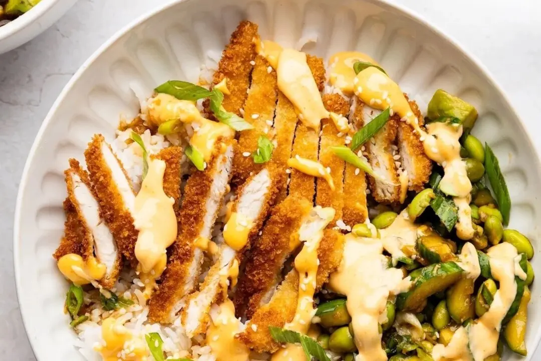Crispy Chicken Katsu Bowls With Sriracha Mayo
