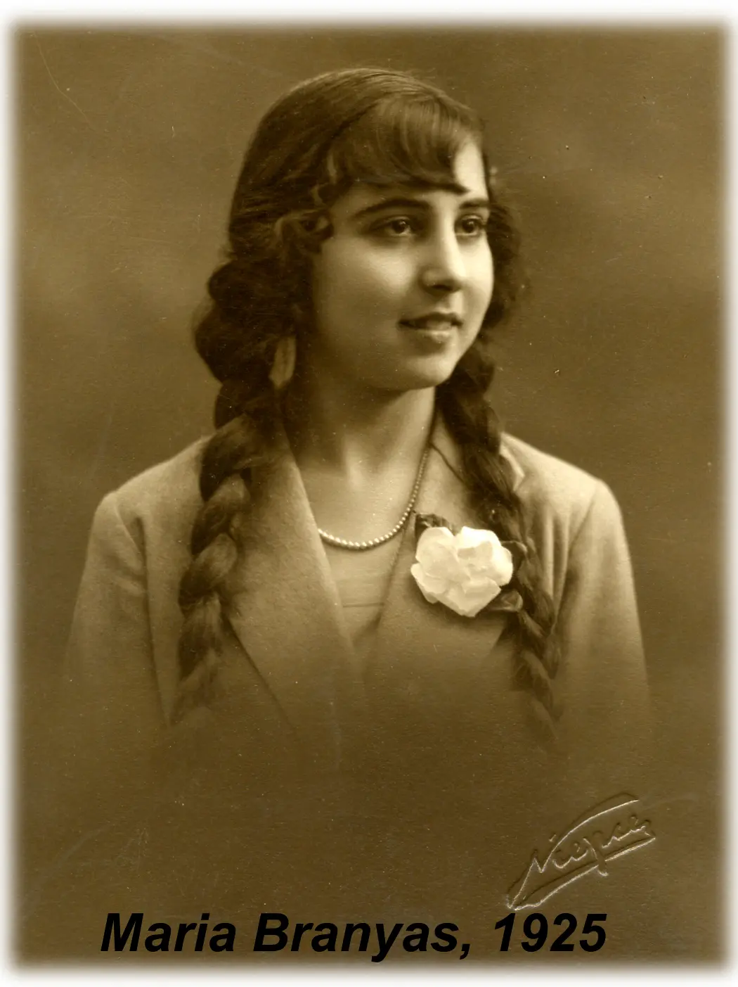 A picture of Maria Branyas Morera as a young woman in 1925. (Courtesy of the Manel Esteller/Maria Branyas family via Eloy Santos)