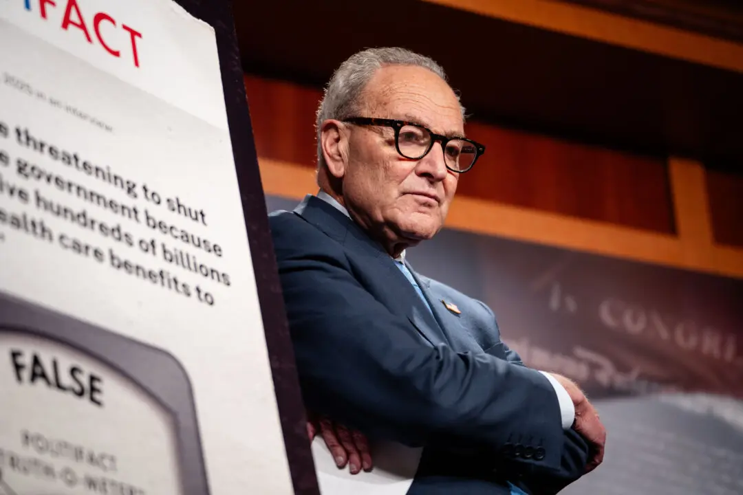 Schumer, Jeffries Want to Meet With Trump Before President Goes to Asia