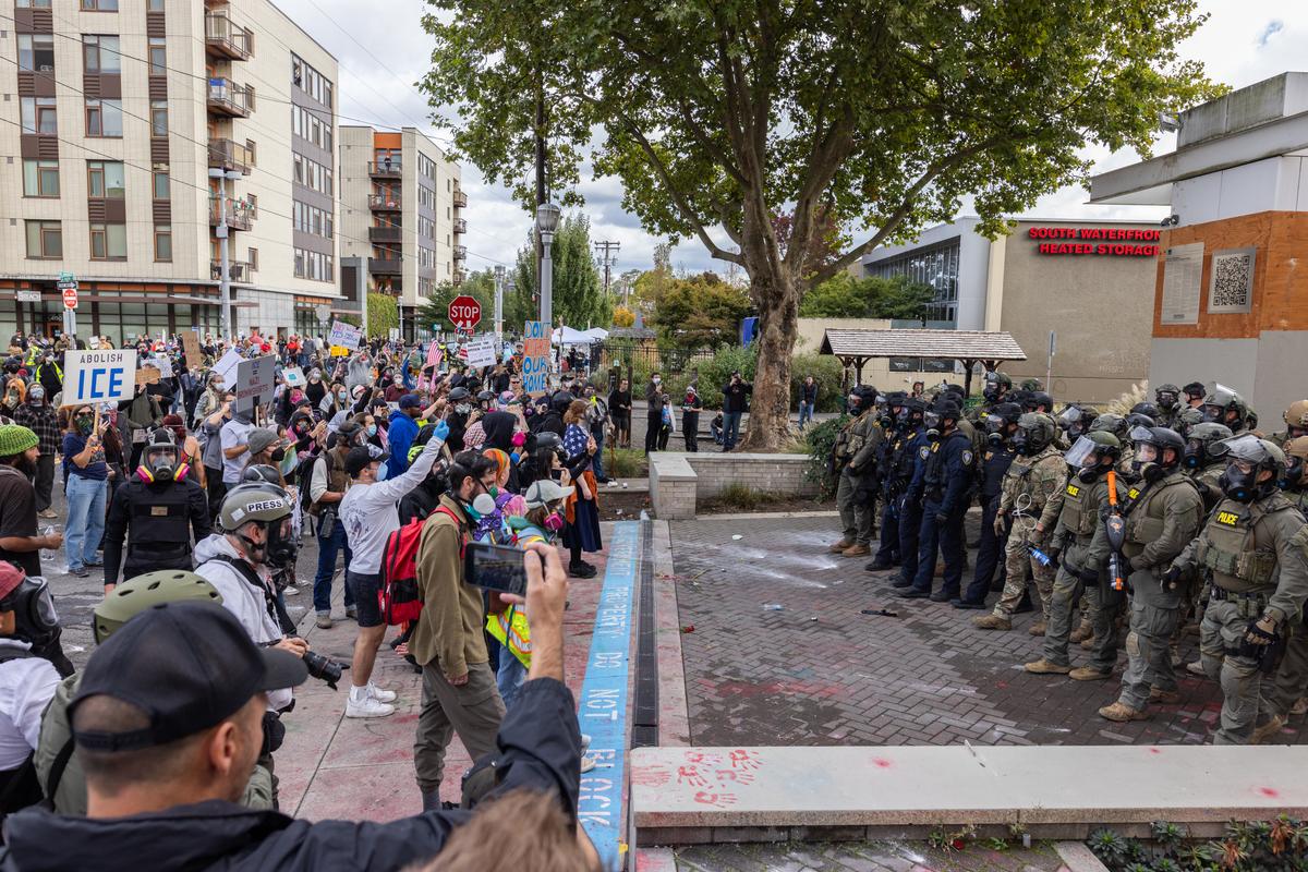 DOJ Probes Portland Police for Possible ‘Viewpoint Discrimination’ in Policing