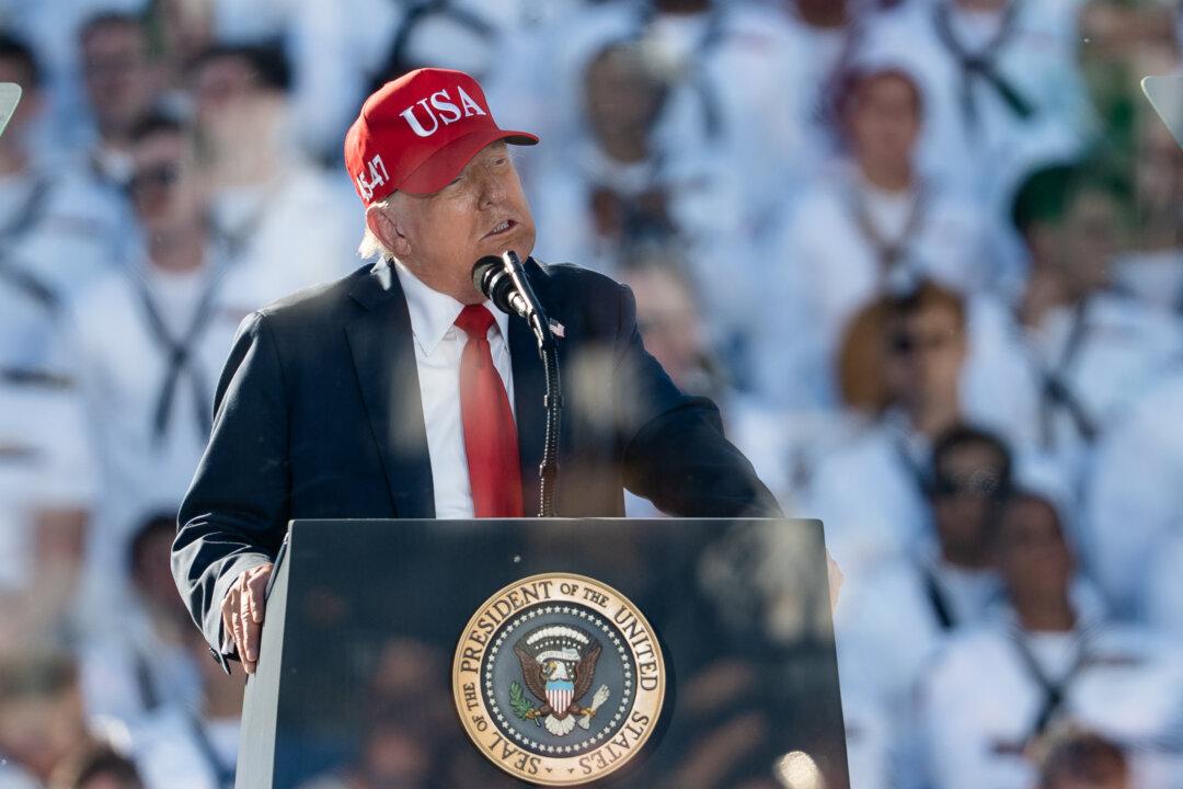 Trump Says White House to Host UFC Fight on June 14