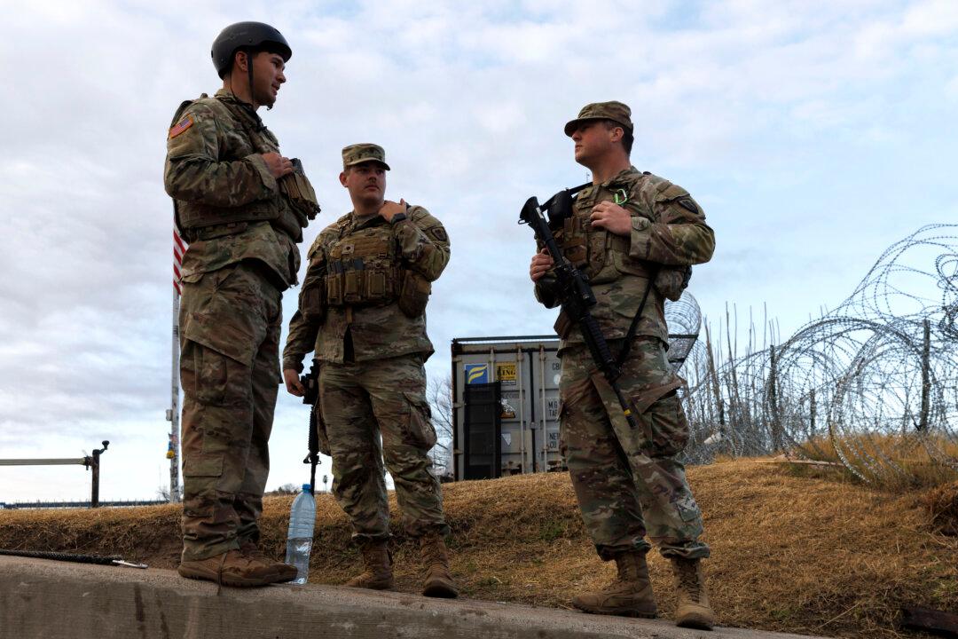 Pritzker Says Trump to Deploy 400 Texas National Guard Troops to Illinois, Other States