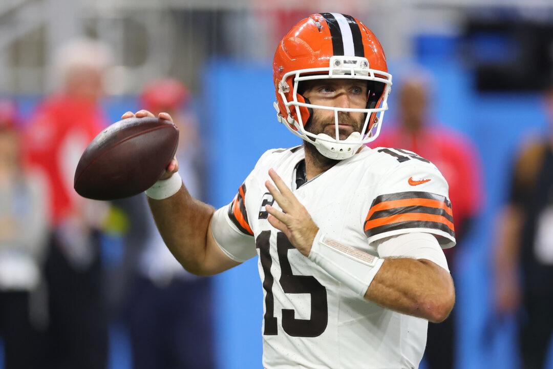 Struggling Bengals Acquire 40-Year-Old Quarterback Joe Flacco From Browns
