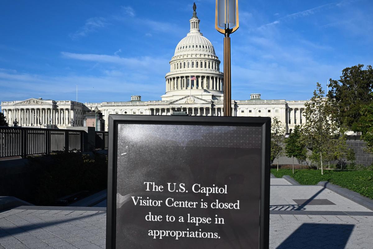 Senators Respond to White House Threats on Back Pay for Furloughed Workers as Shutdown Nears Day 8