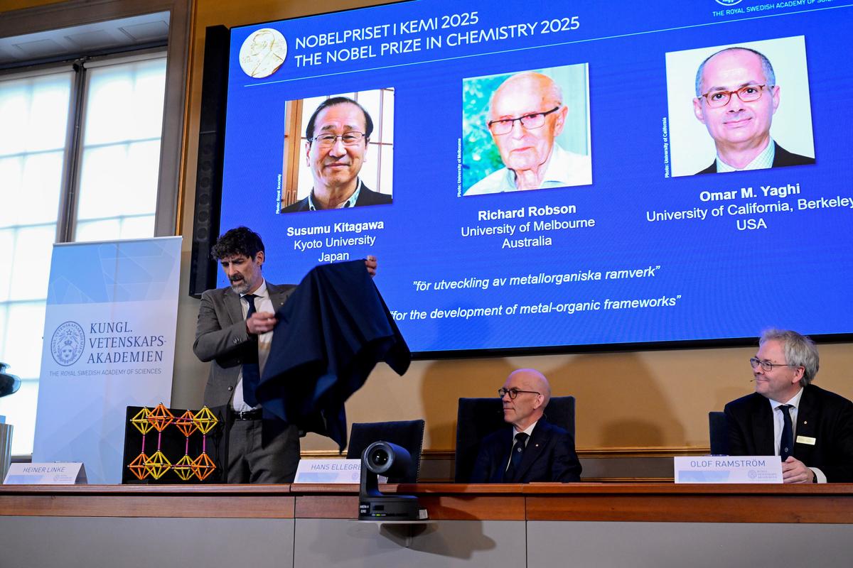 Nobel Prize in Chemistry Goes to Discovery That Could Trap CO2 and Bring Water to Deserts