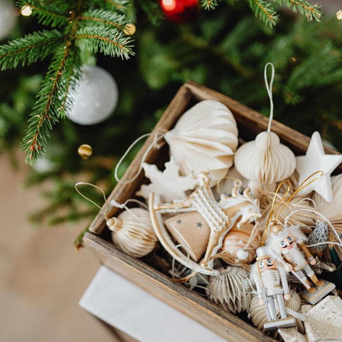 Mindfulness Expert Explains How To Identify the Underlying Causes for Your Holiday-Related Anxiety