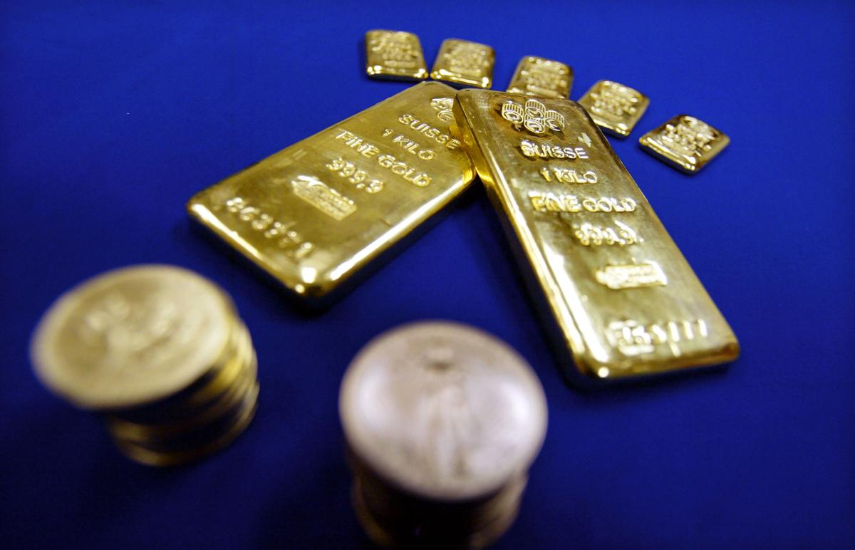 Gold Surges to Record High After Report of Tariffs on Gold Bars