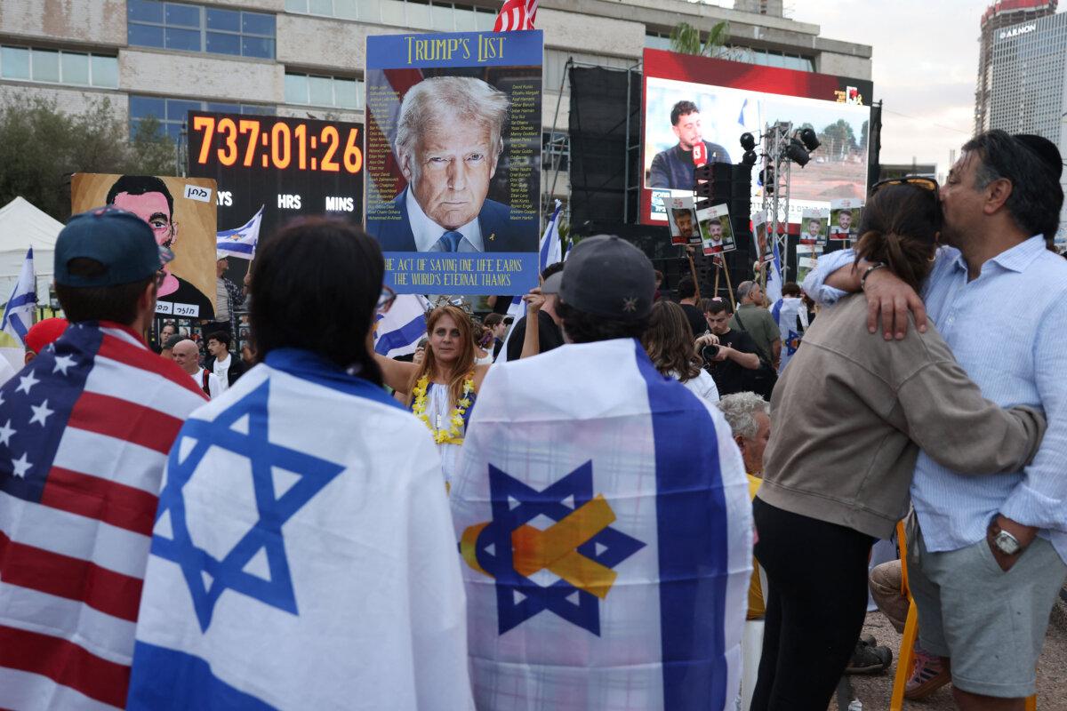 20 израелски заложници бяха освободени след мирното споразумение на Доналд Тръмп за Газа 37 image?url=https%3A%2F%2Fimg.theepochtimes.com%2Fassets%2Fuploads%2F2025%2F10%2F13%2Fid5928571 GettyImages 2240356196 LSedit