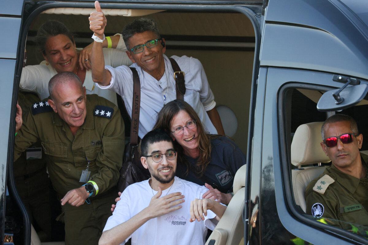 20 израелски заложници бяха освободени след мирното споразумение на Доналд Тръмп за Газа 34 image?url=https%3A%2F%2Fimg.theepochtimes.com%2Fassets%2Fuploads%2F2025%2F10%2F13%2Fid5928818 GettyImages 2240439454 OP