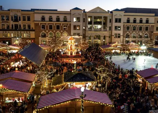 5 Best Places to Catch the Holiday Magic in America