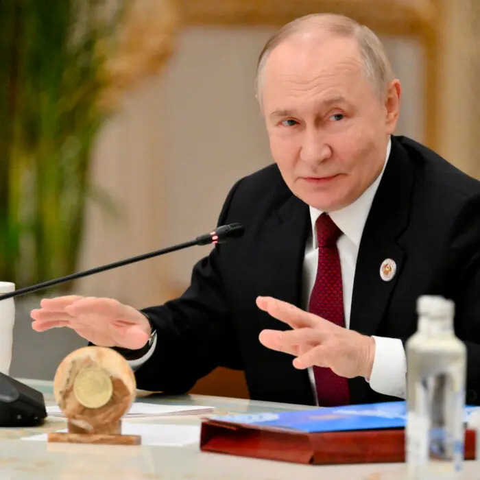 Kremlin Says Ukraine Tried to Attack Putin’s Residence, Peace Deal Stance Under Review