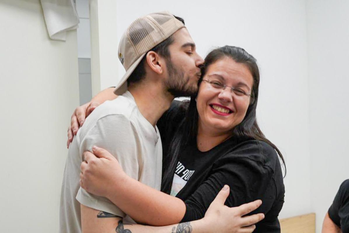 Yosef Haim Ohana meets his mother for the first time after two years in captivity. (IDF)