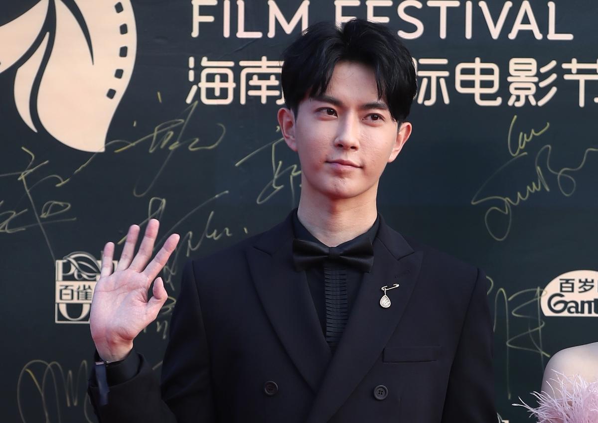 Actor’s Death Fuels Political Awakening Among Chinese