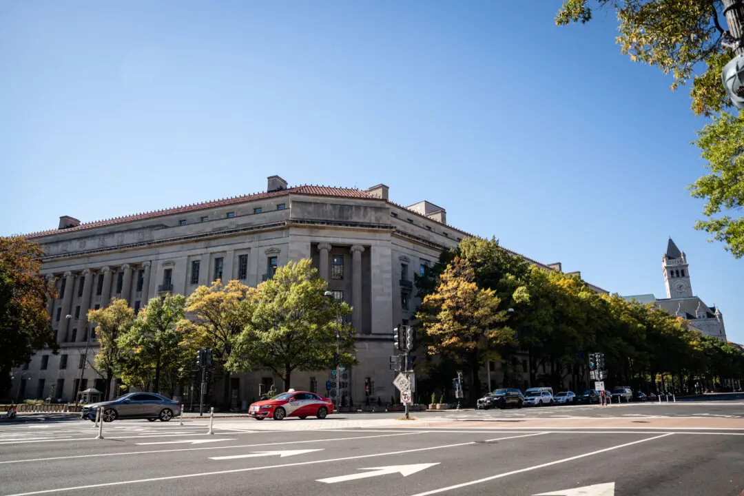 Court Blocks Federal Government From Searching Materials Obtained in Raid on Journalist