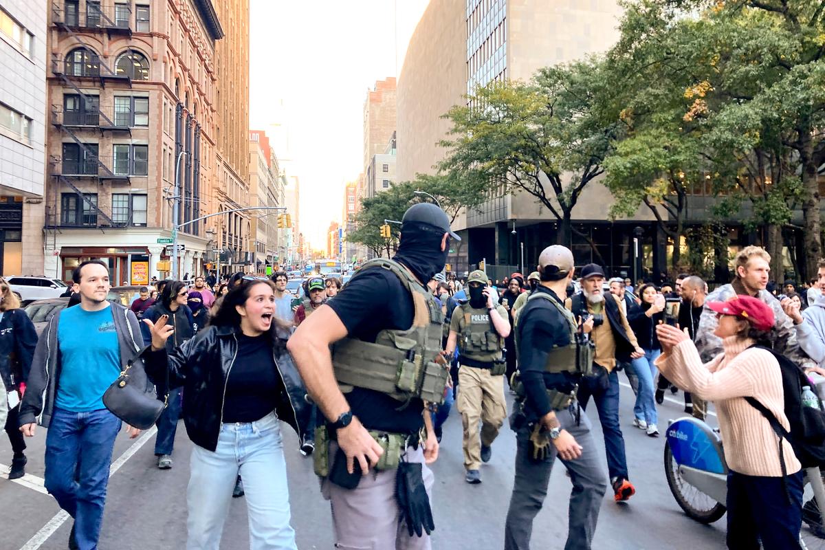 Protesters Confront ICE Agents During New York Chinatown Operation thumbnail