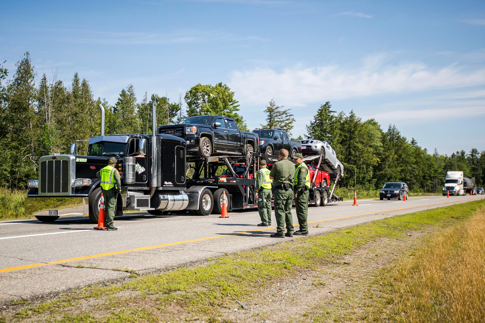Truckers Warn ‘No Name’ Licenses Making America’s Roads More Deadly | USNN World News image-5933493