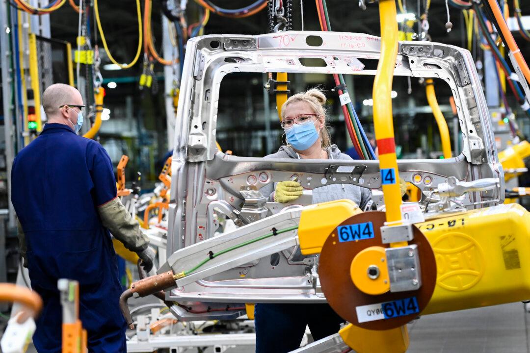 Automakers’ Association Calls Ottawa’s Tariffs on GM and Stellantis an ‘Unforced Error’