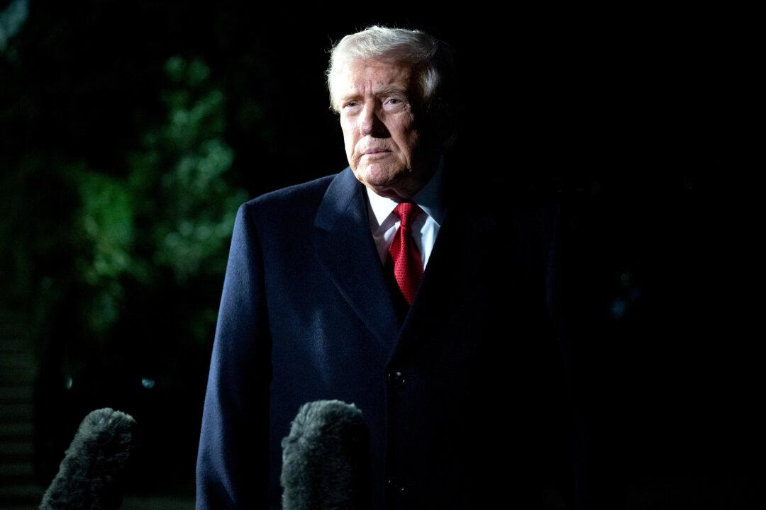 Trump Sets Off on Asia Tour