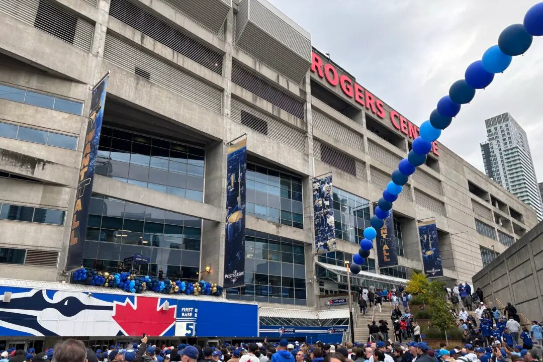‘We Were the Underdogs’: Blue Jays Fans Excited as World Series Begins