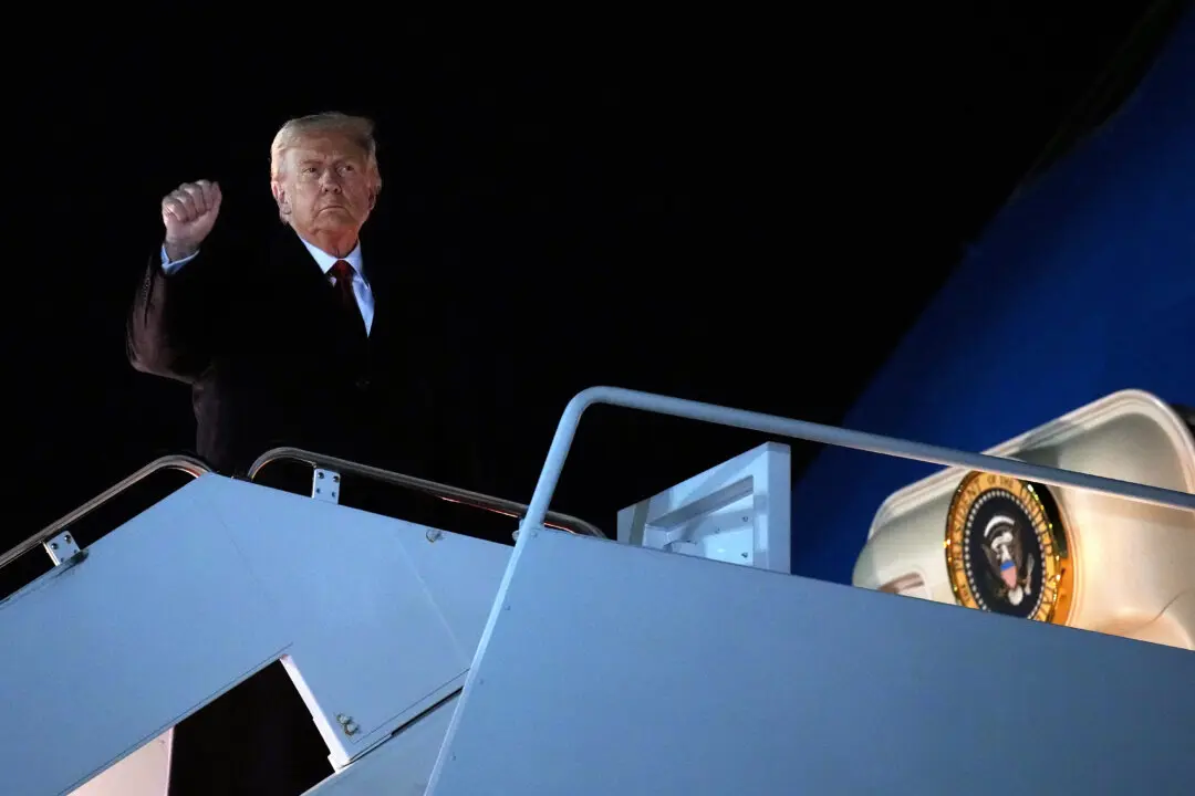 Trump Sets Off on Asia Tour