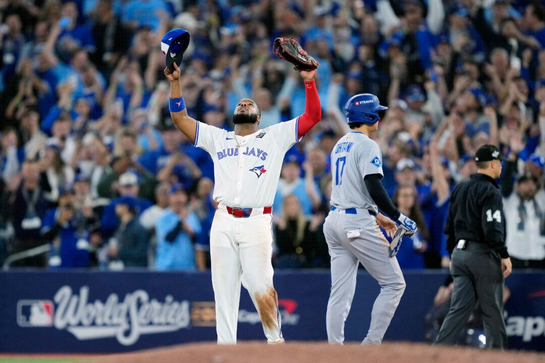 Blue Jays Win World Series Opener Against Dodgers 11-4