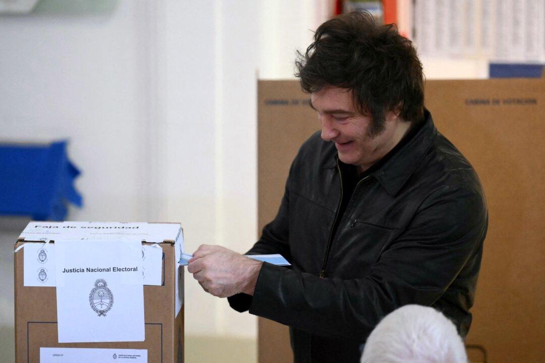 Polls Close in Argentine Midterms, Seen as Referendum on Milei’s Policies