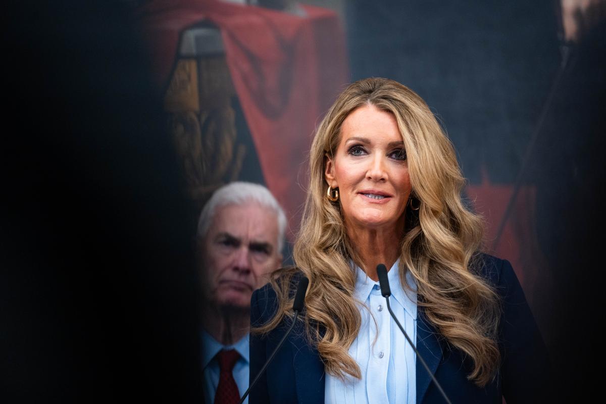 SBA Orders Over 4,300 Small Businesses to Produce Financial Records in Fraud Clampdown thumbnail