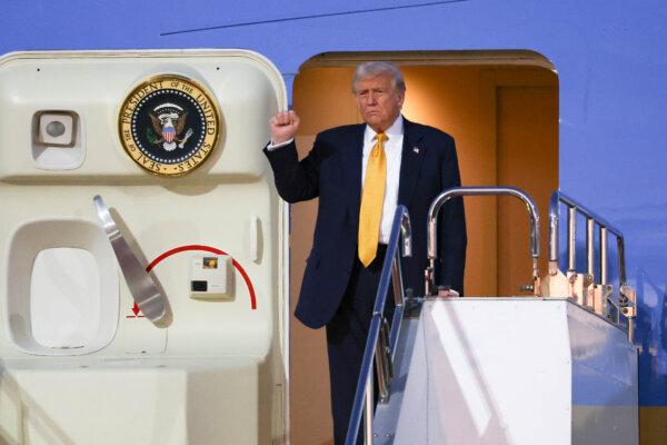 REPLAY: Trump Delivers Remarks to Troops Aboard the USS George Washington in Japan